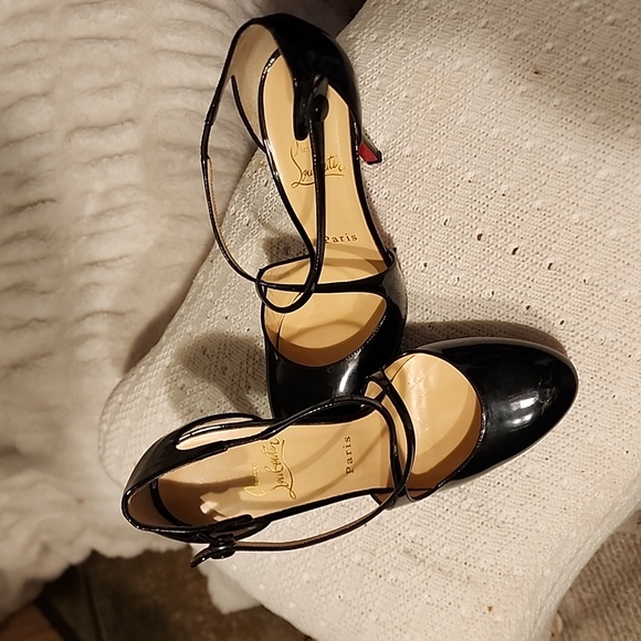 Christian Louboutin heels - Picture 2 of 13